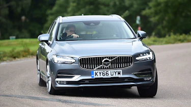 Volvo V90 - front action