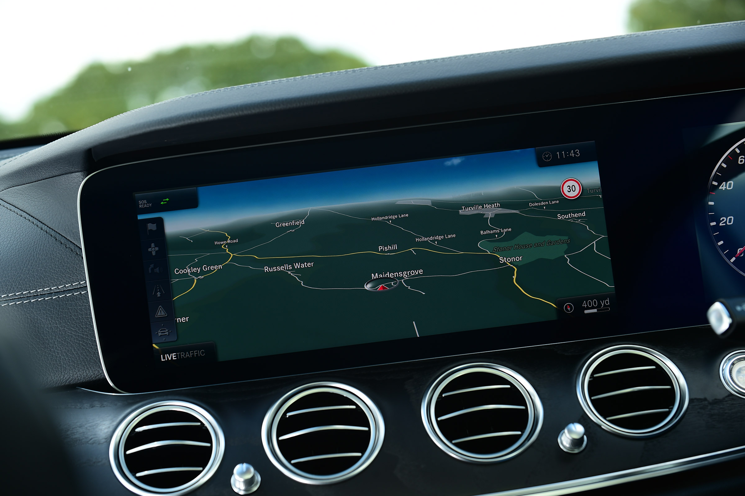 Mercedes E-Class Estate - sat-nav