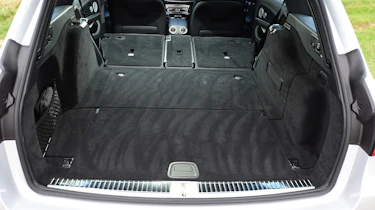 Mercedes E-Class Estate E220d UK - boot seats down