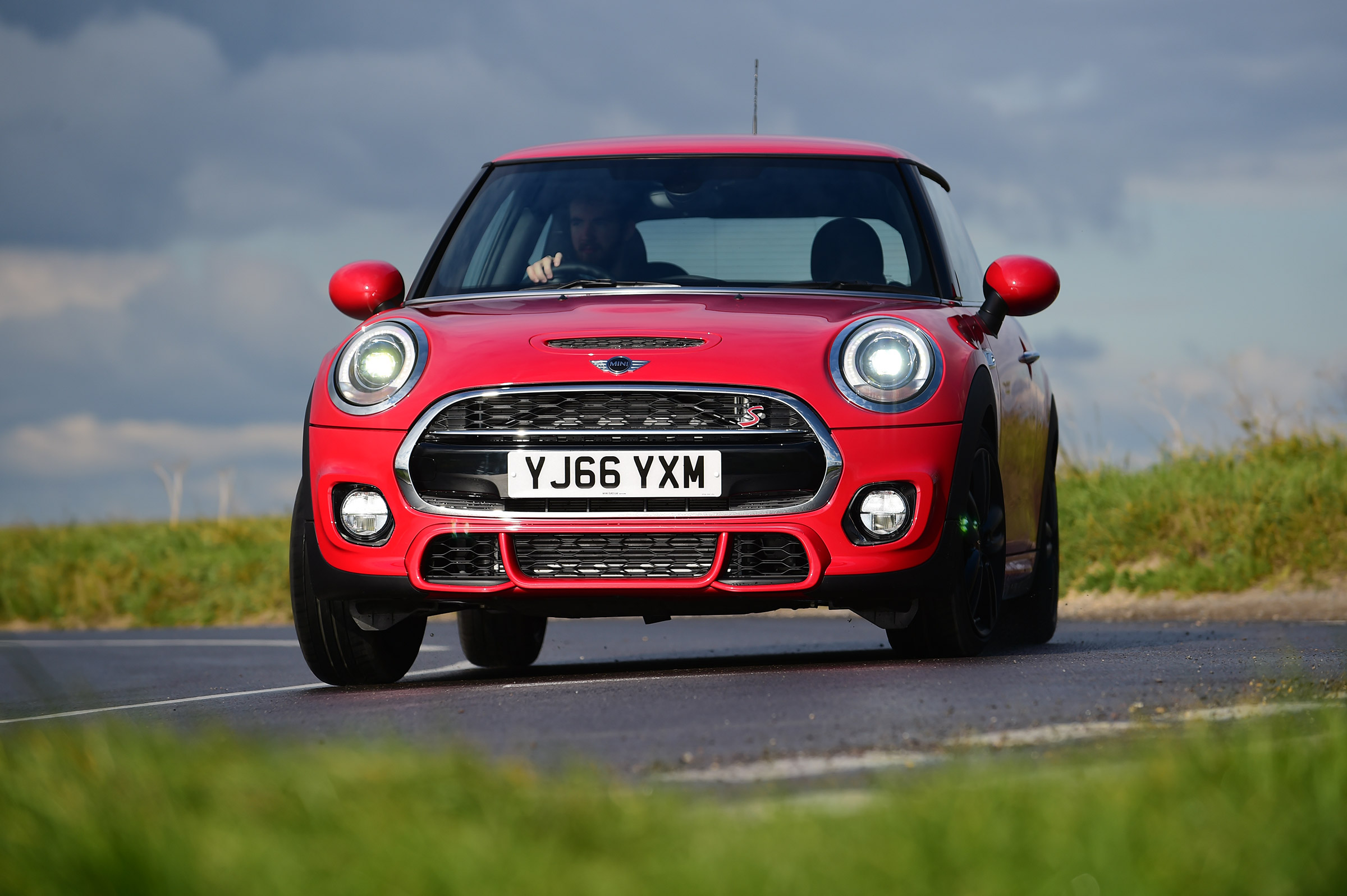 MINI Cooper S Works 210 - front