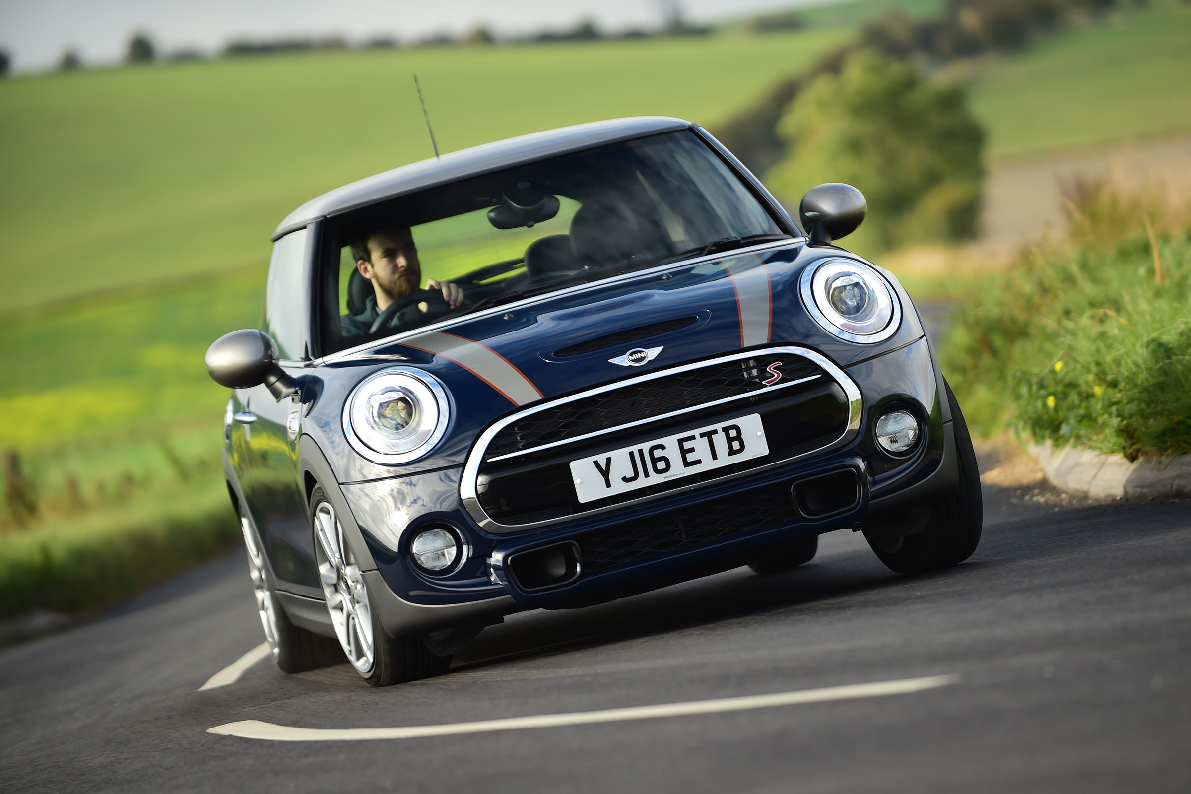 MINI Seven - front cornering
