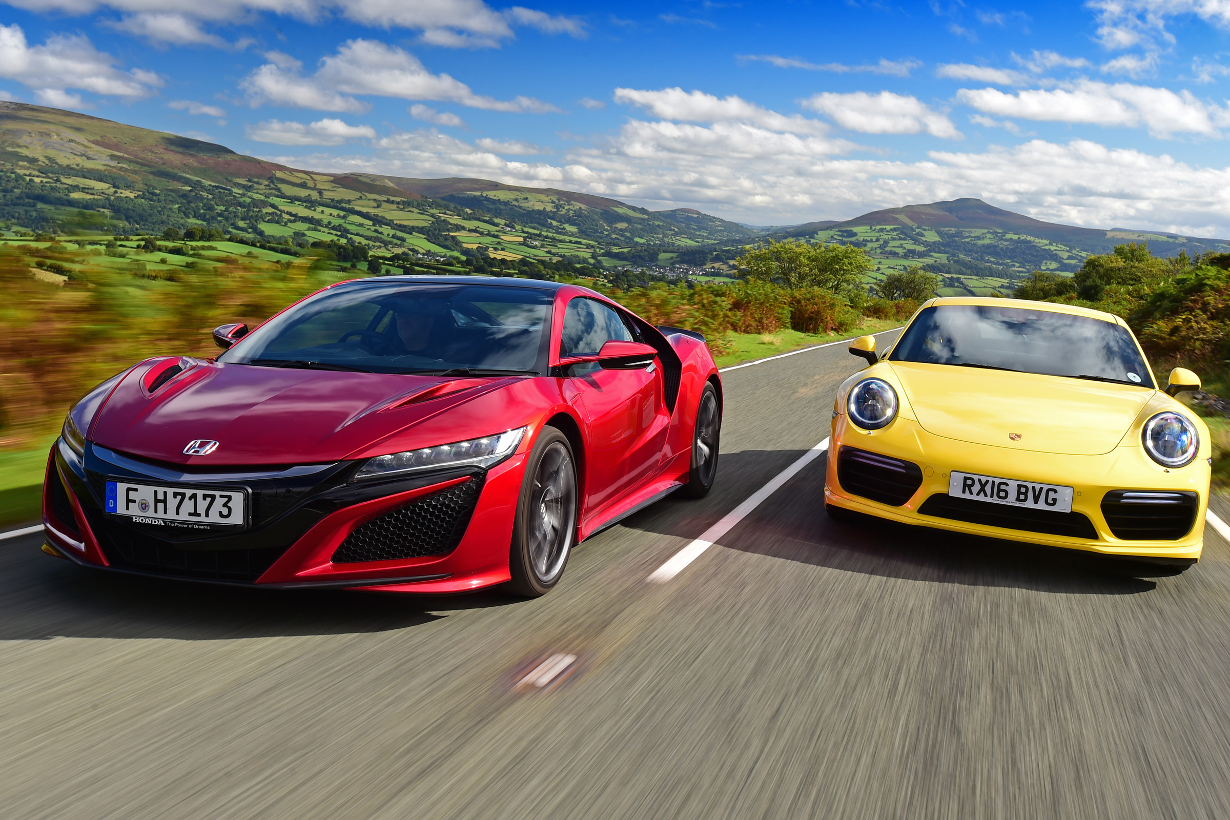 Honda NSX vs Porsche 911 Turbo - header