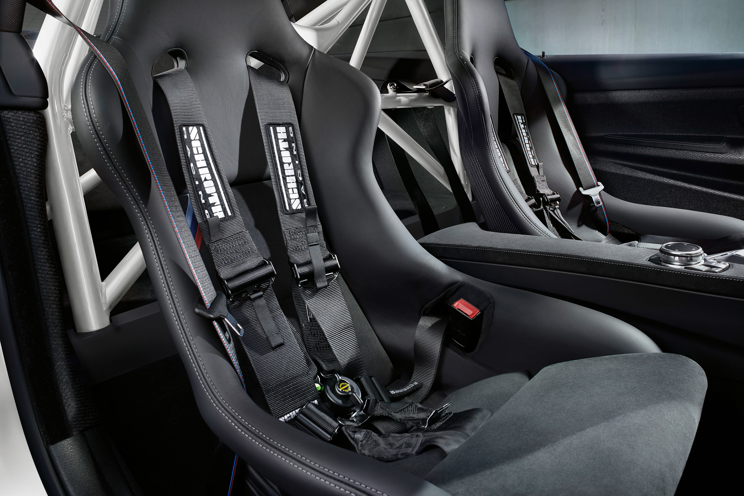 BMW M4 DTM Champion Edition - seats