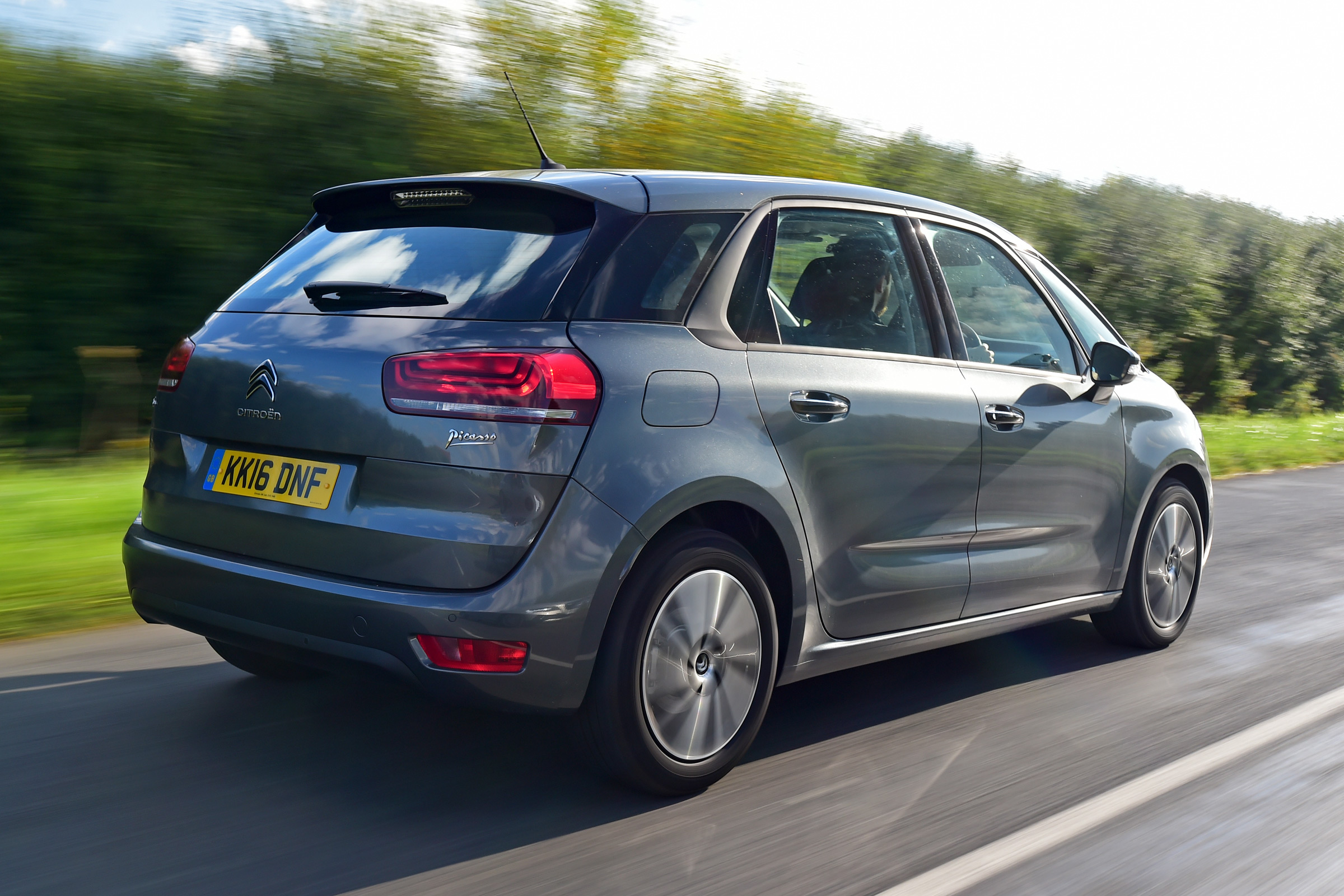 Citroen C4 Picasso Touch Edition - rear tracking
