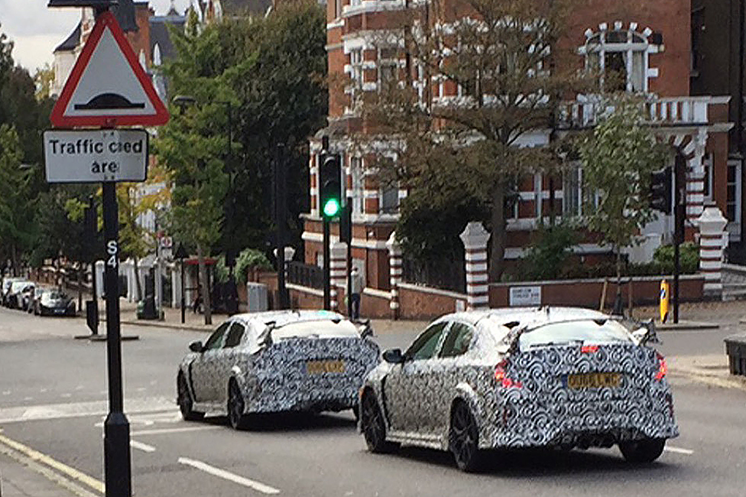 Honda Civic Type-R 2017 London spy shots close
