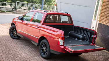 SsangYong Musso - bed open