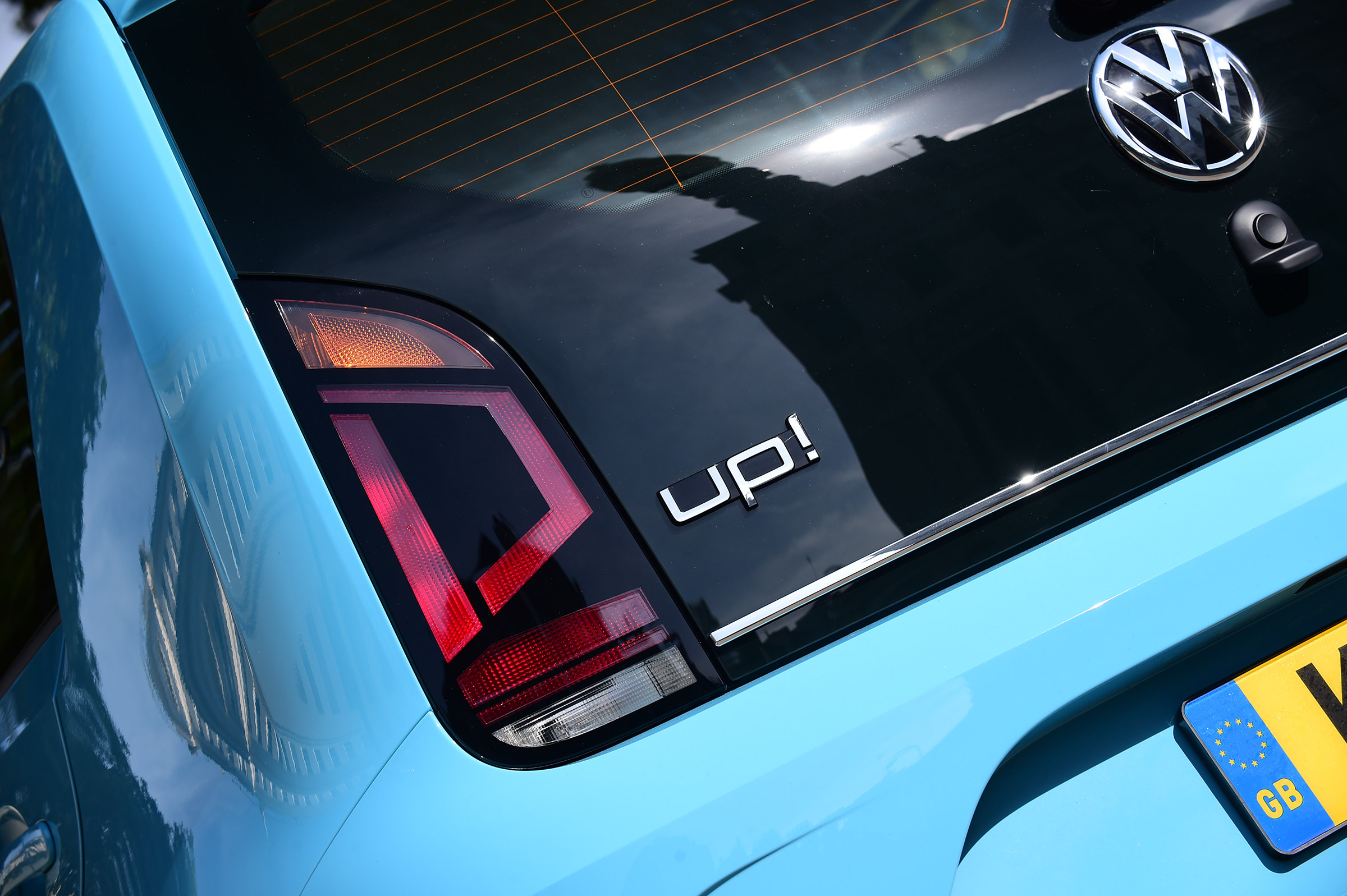 Volkswagen up! - up! badge