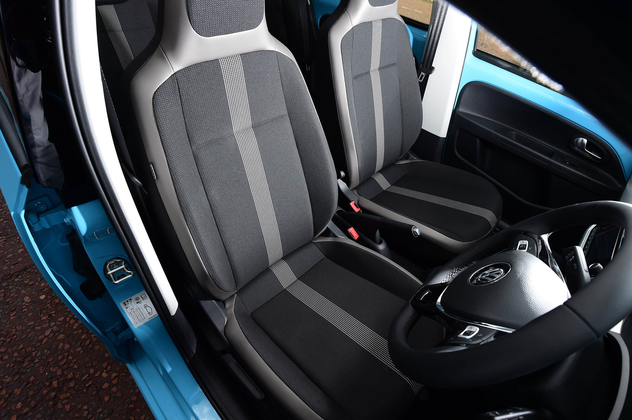 Volkswagen up! - front seats