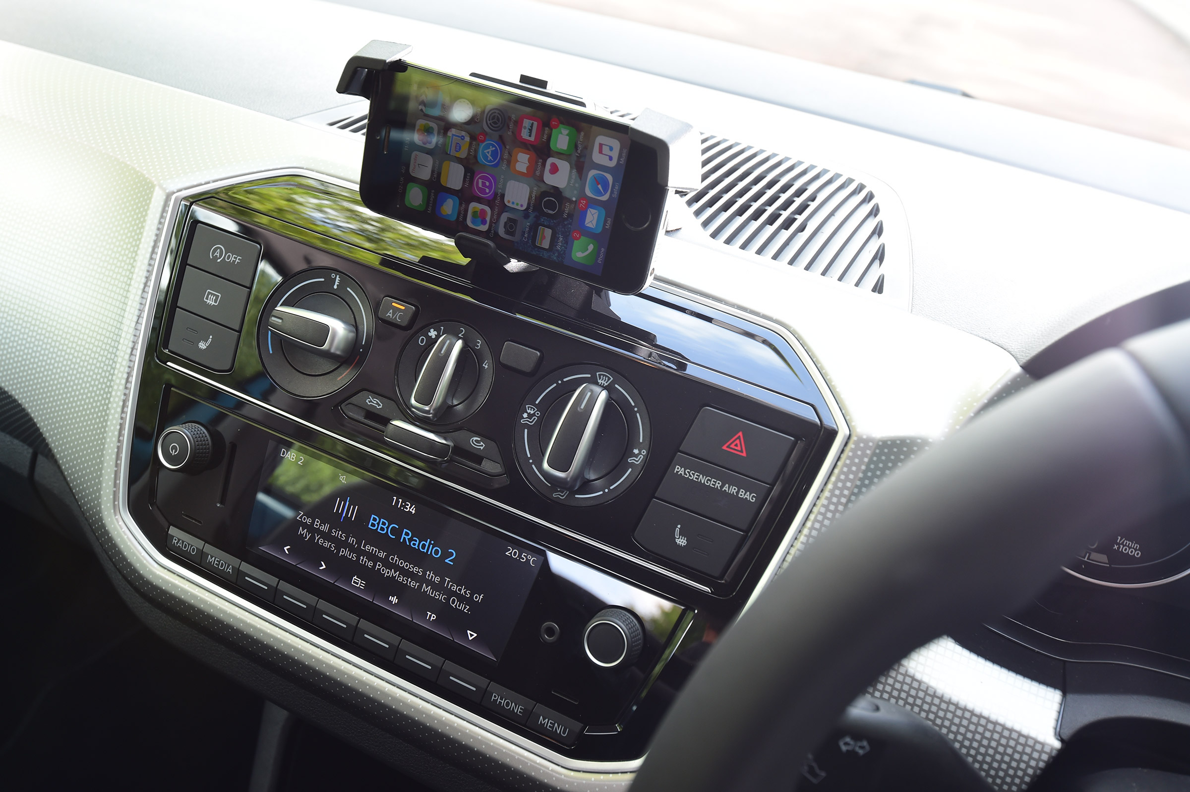 Volkswagen up! - centre console
