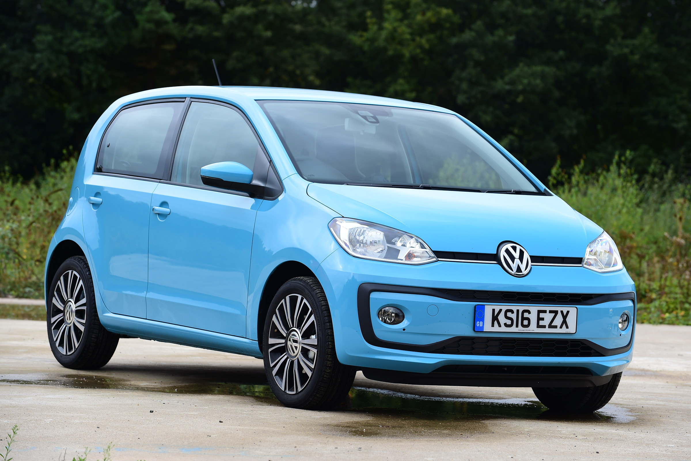 Volkswagen up! - front static
