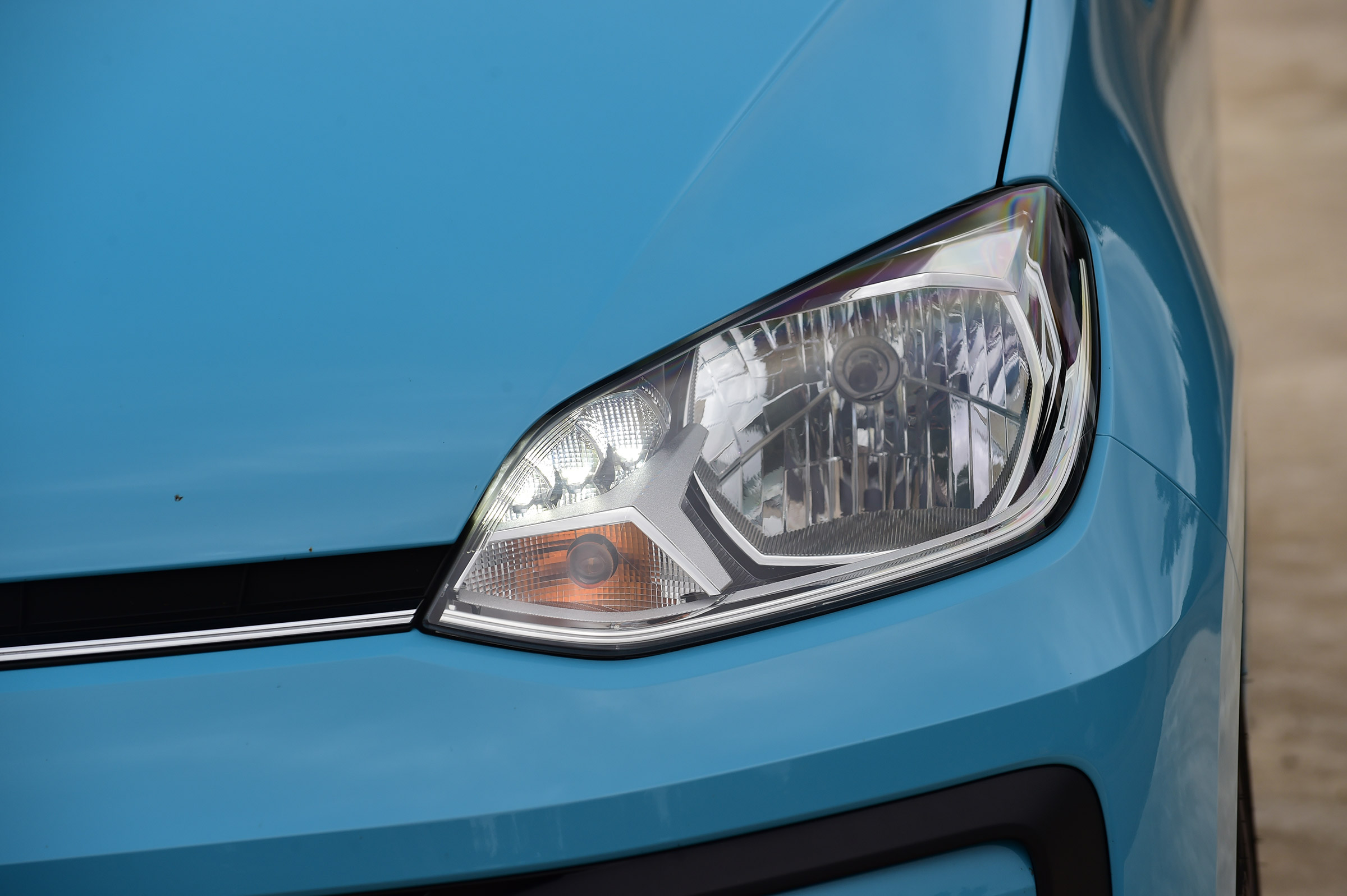 Volkswagen up! - front light detail