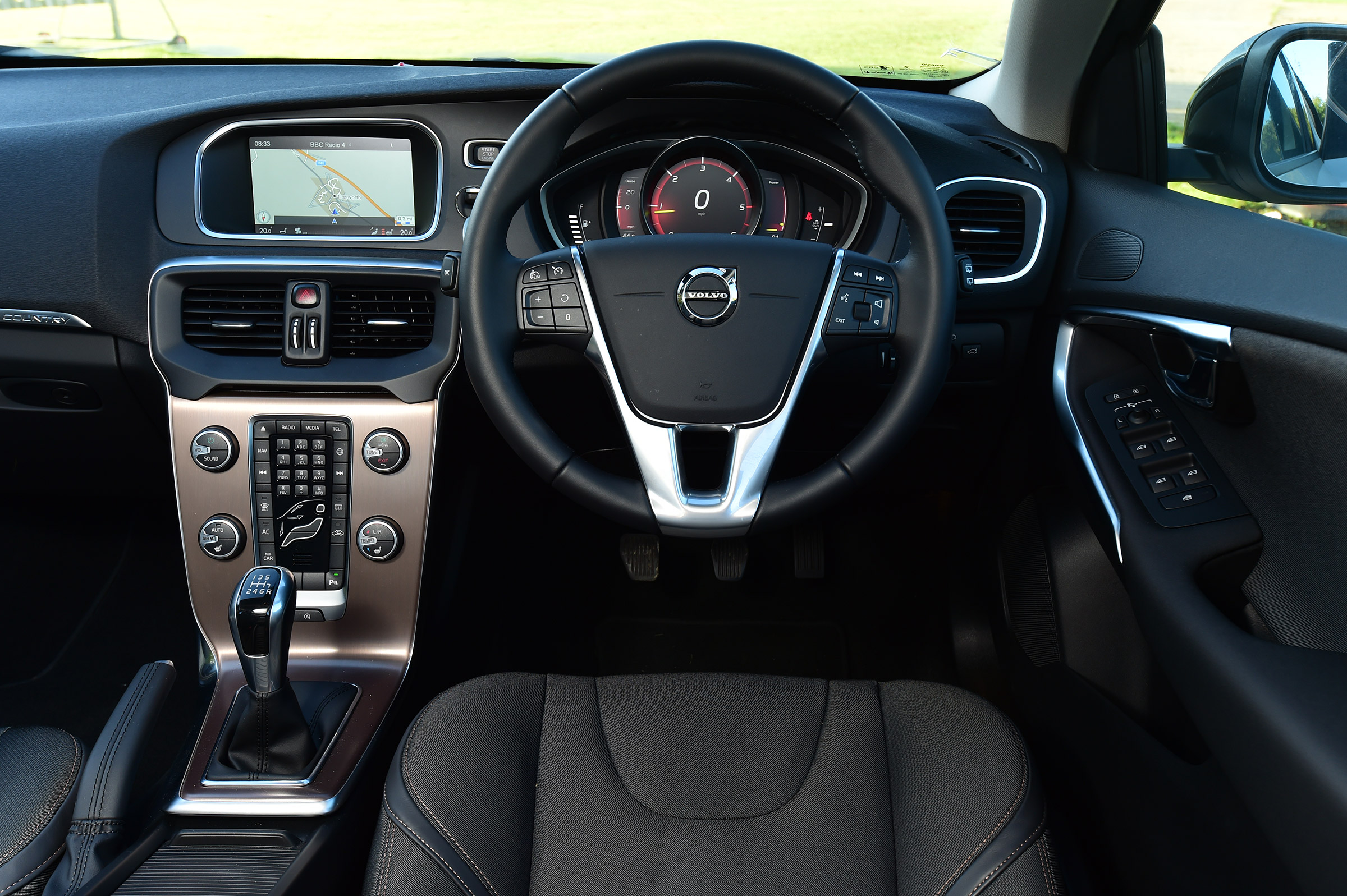 Volvo V40 Cross Country - dash