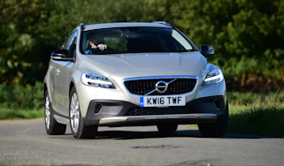 Volvo V40 Cross Country - front cornering