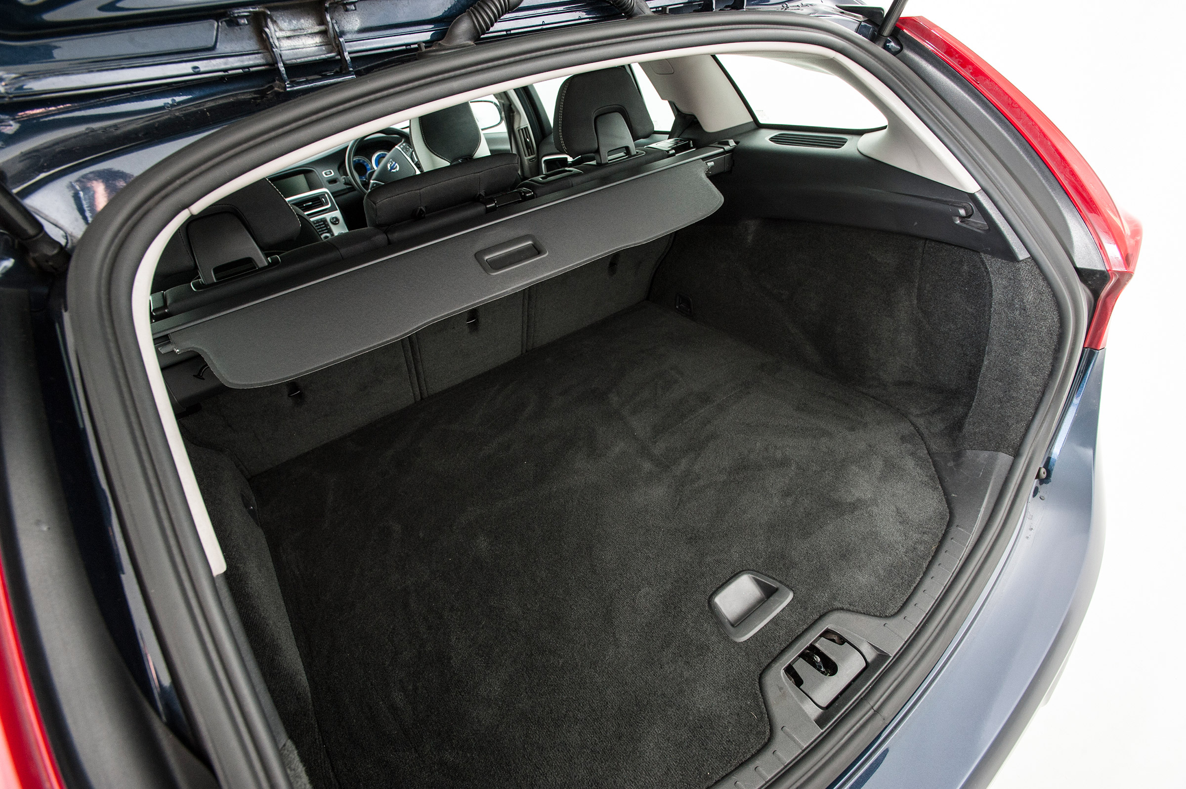 Used Volvo V60 - boot