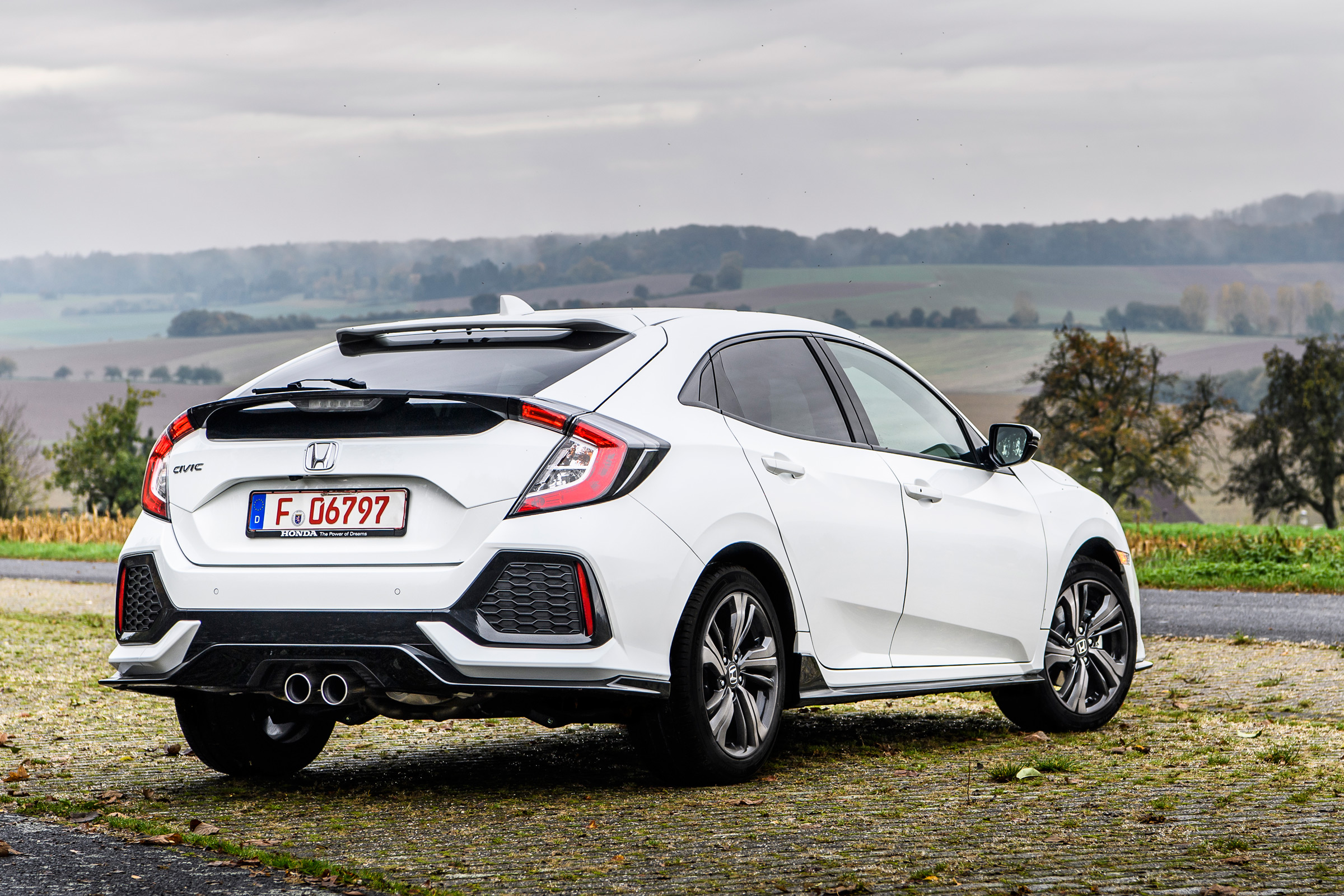 Honda Civic 2016 prototype - rear quarter