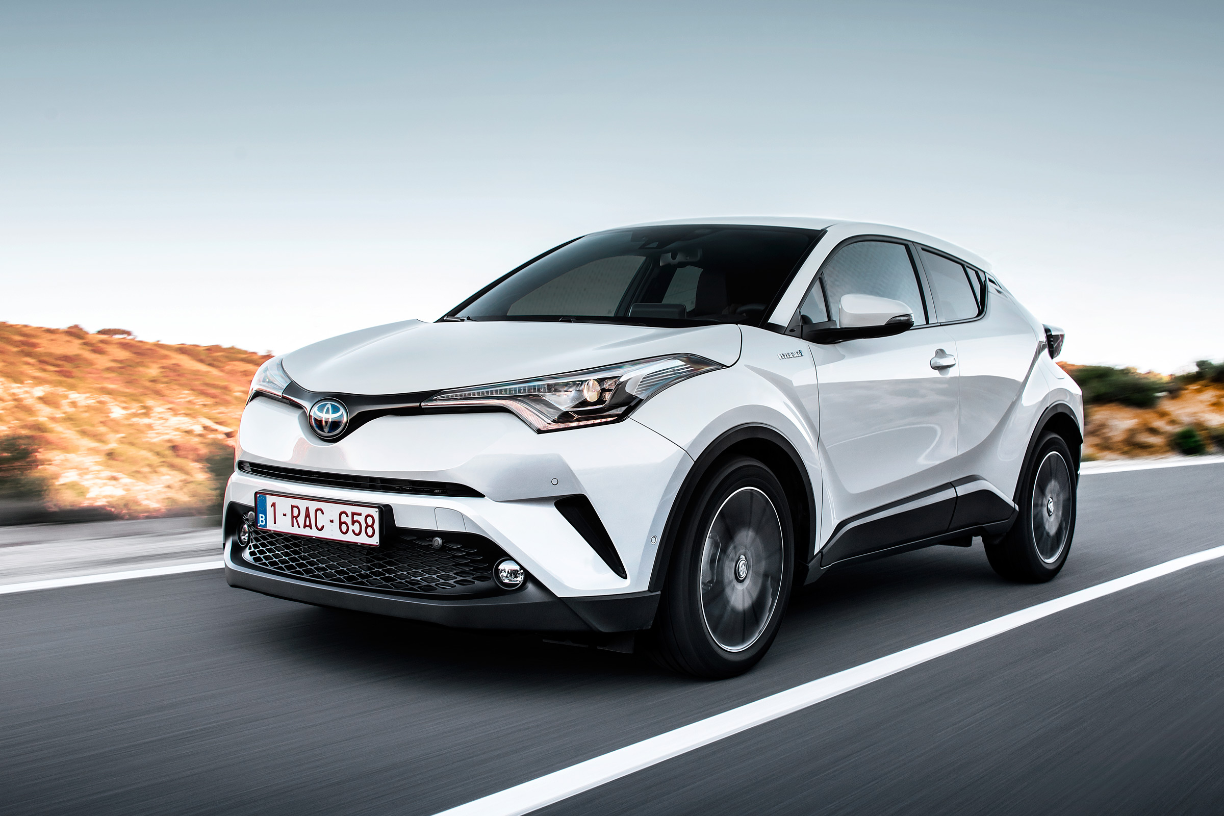 Toyota C-HR - front action