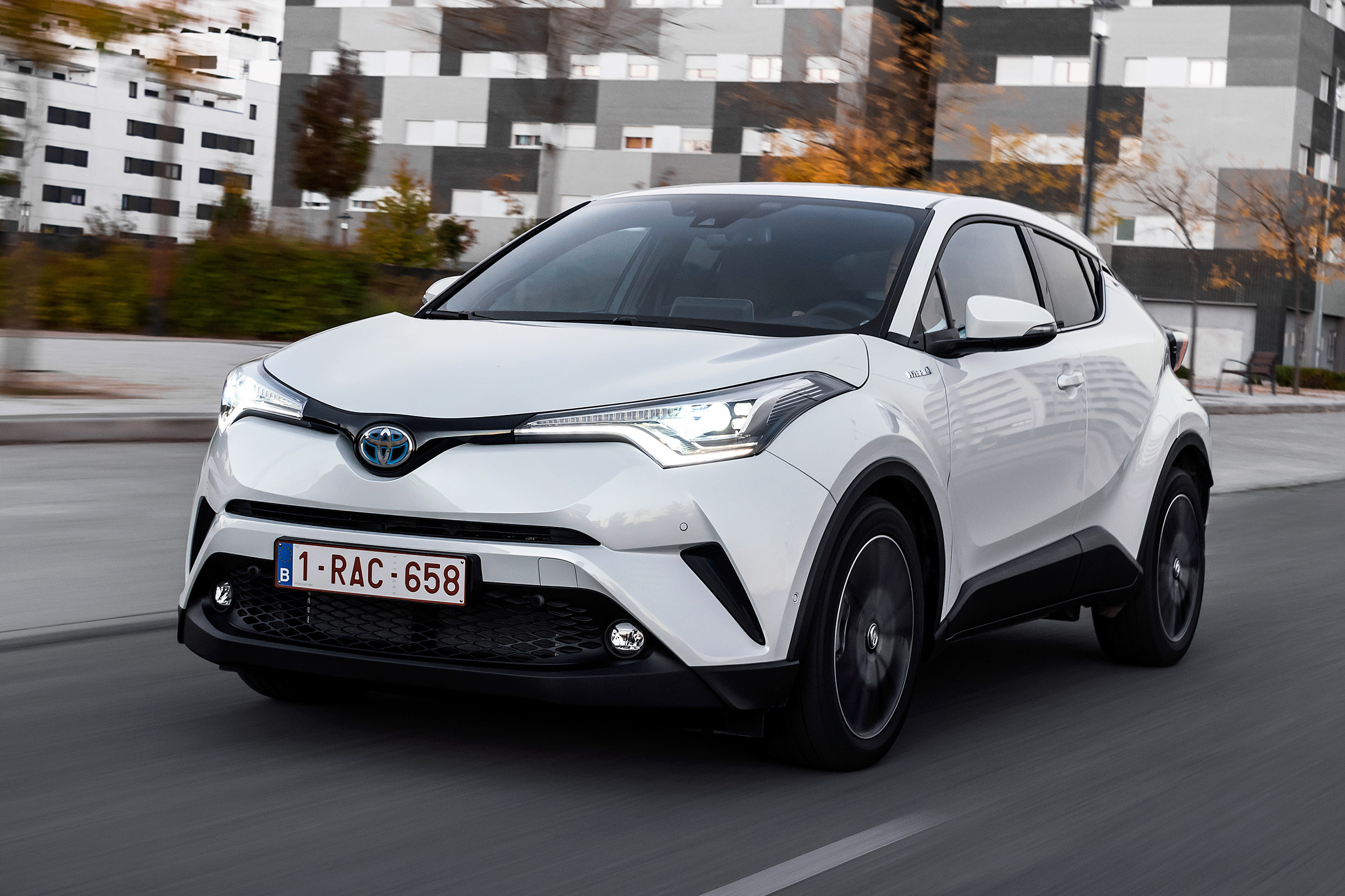 Toyota C-HR - front