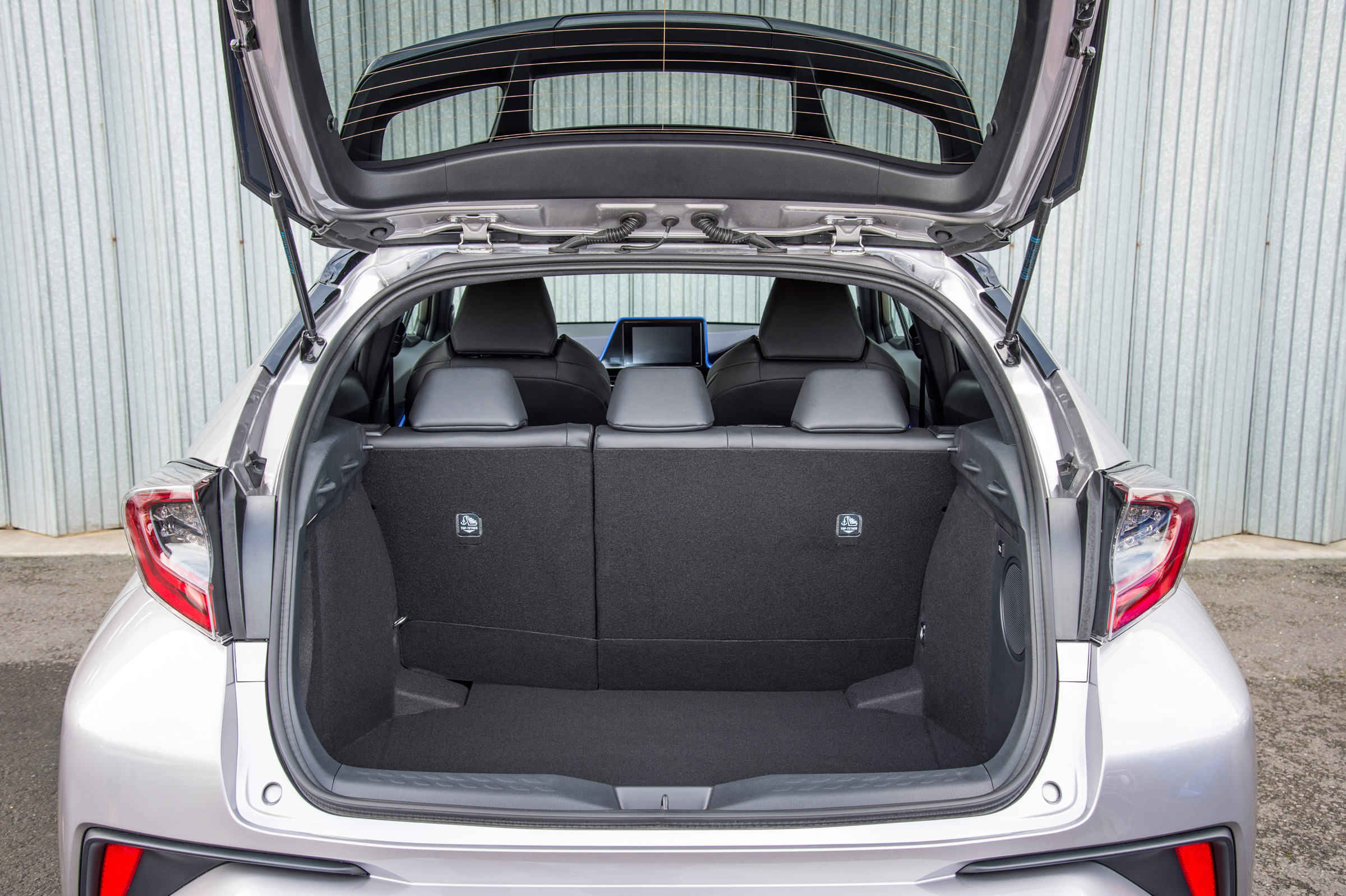 Toyota C-HR - boot