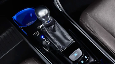 Toyota C-HR - gearstick