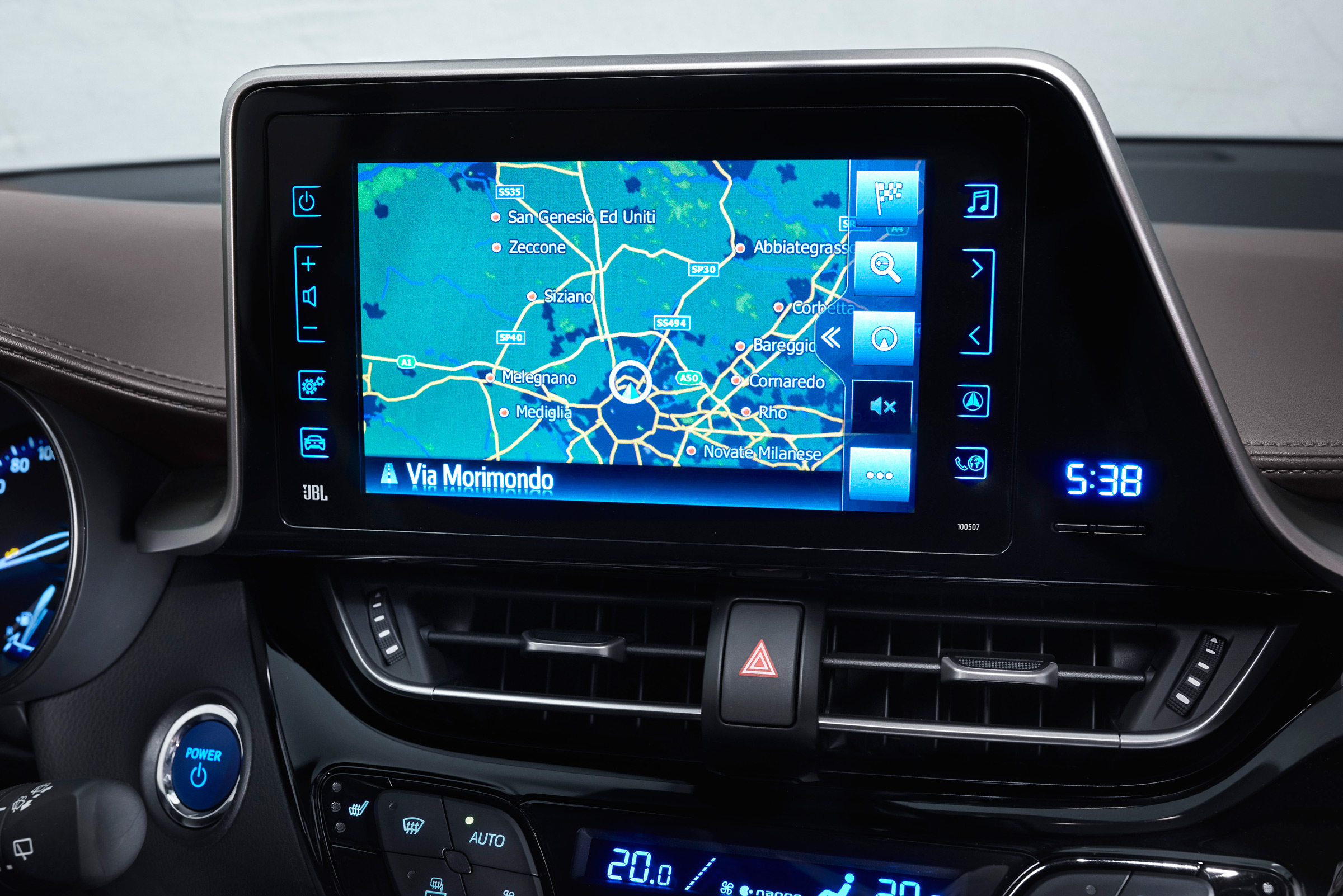 Toyota C-HR - sat-nav