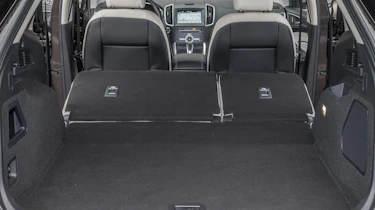 Ford Edge Vignale - boot seats down