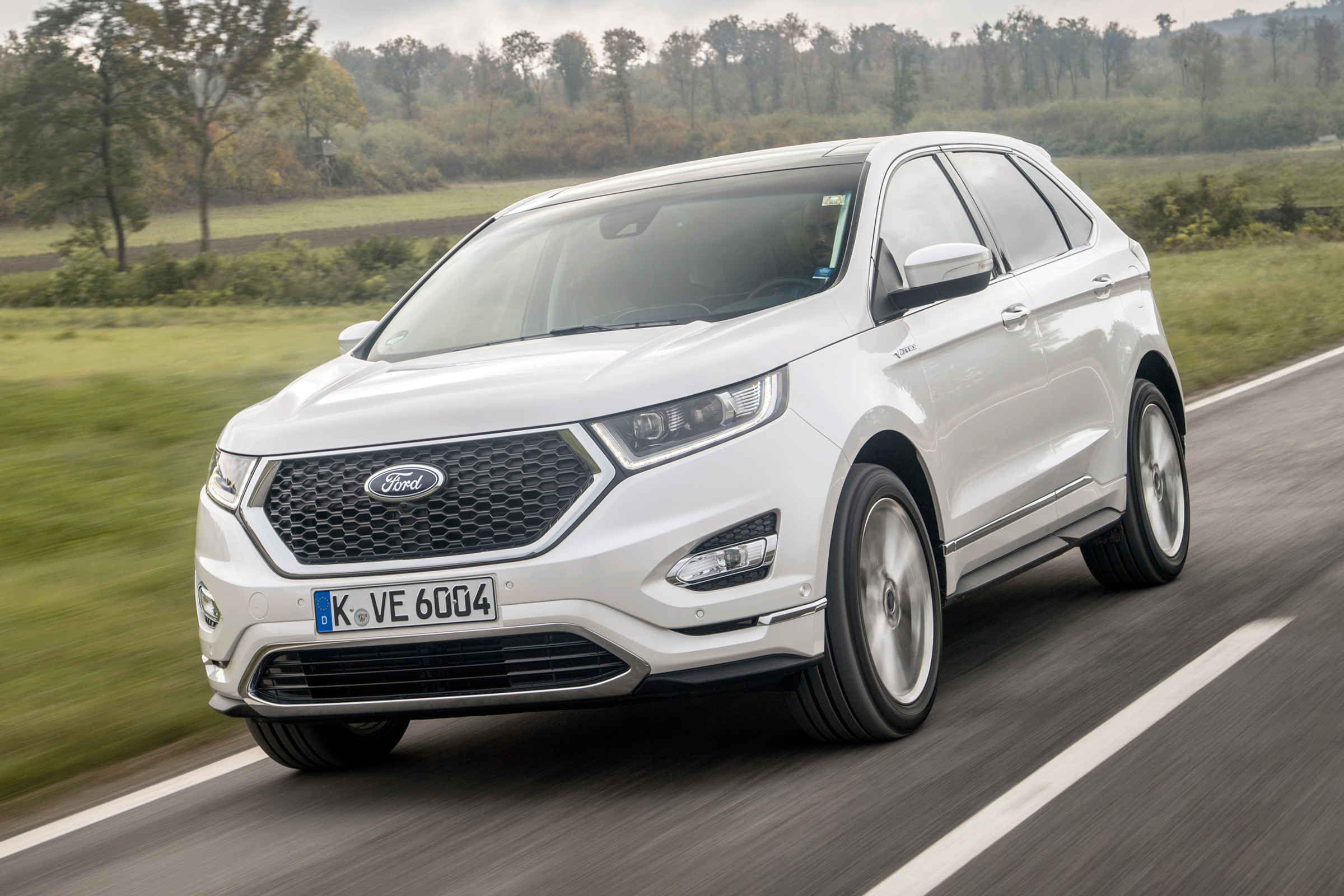 Ford Edge Vignale - front tracking