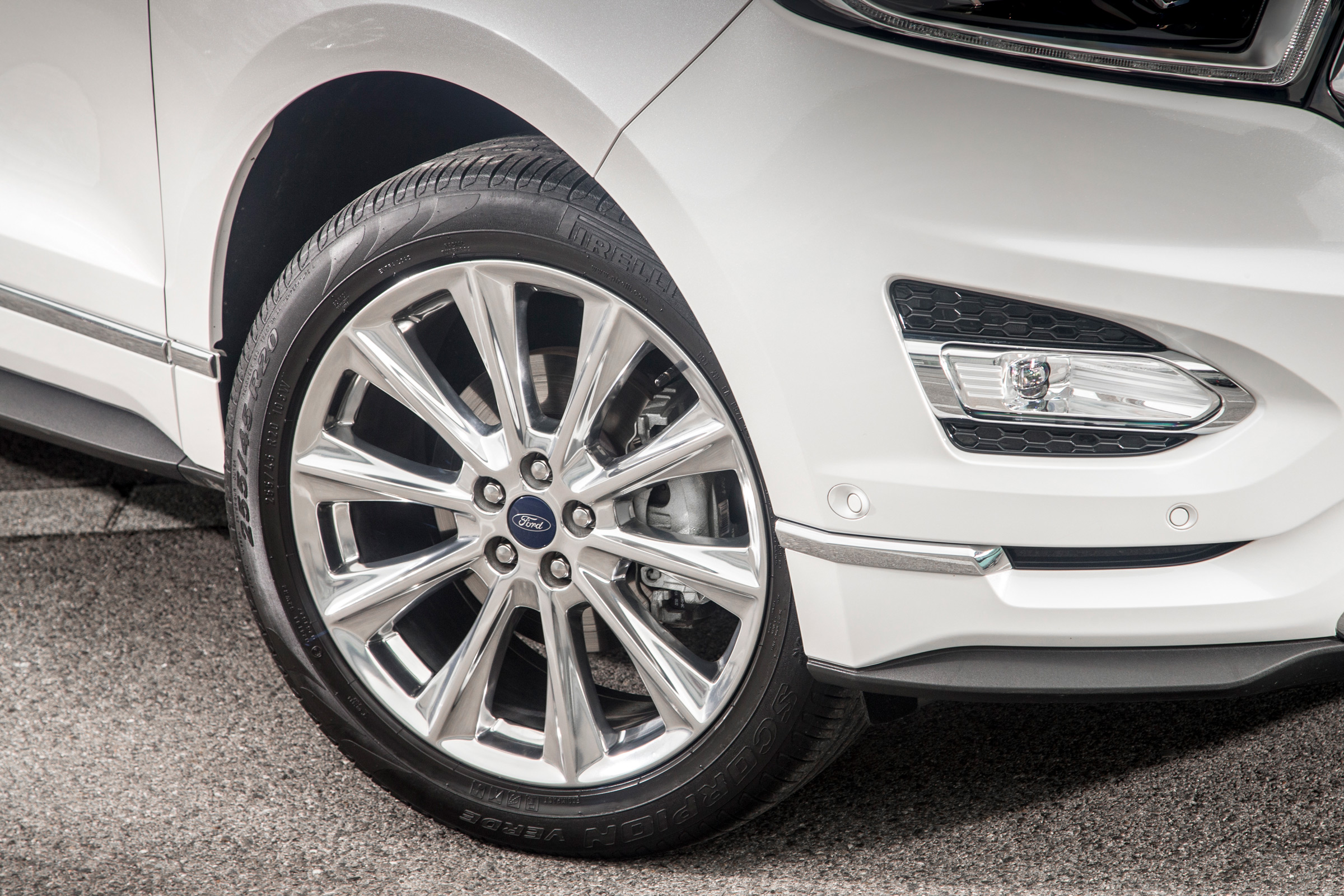 Ford Edge Vignale - wheel