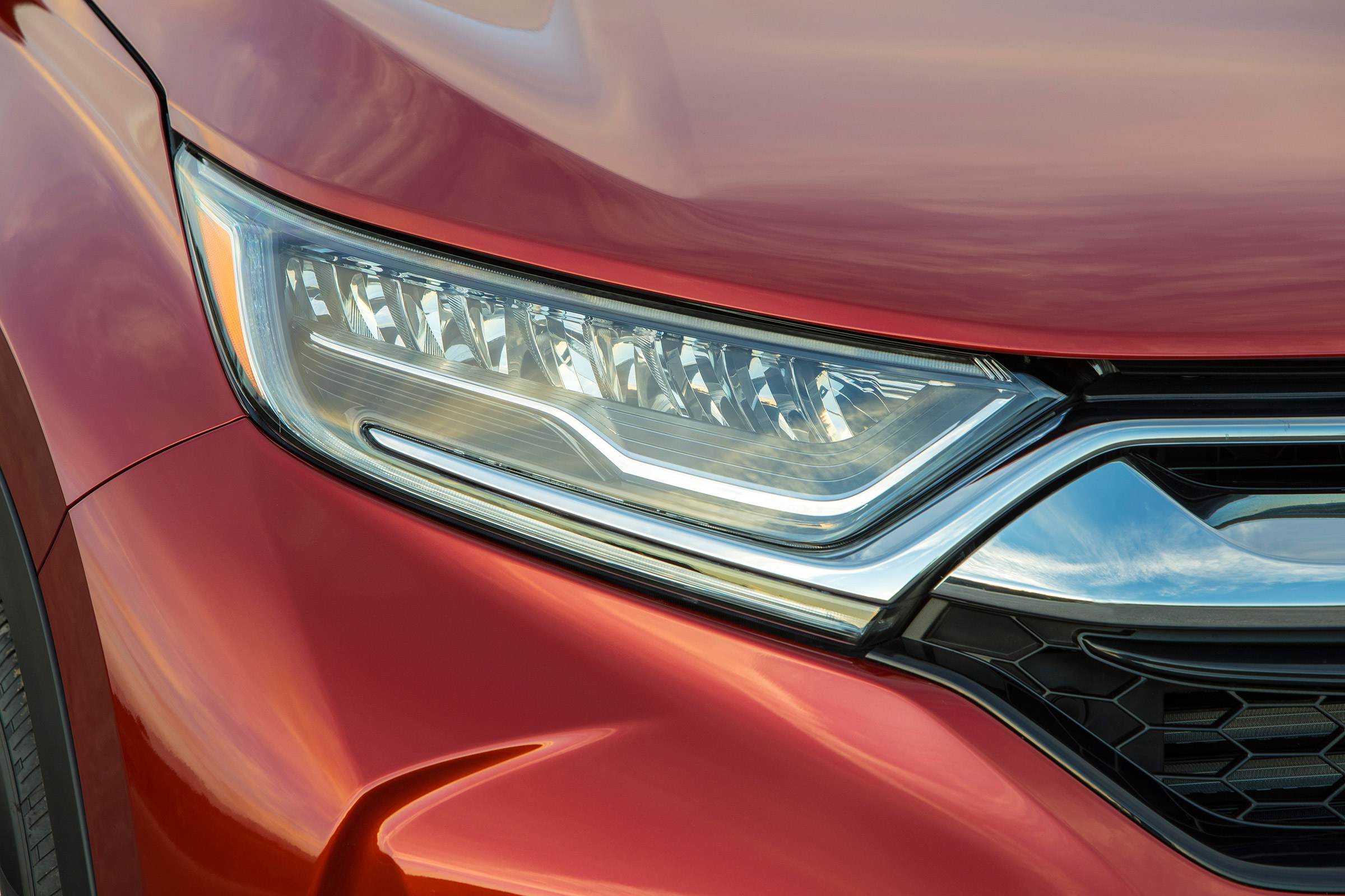 New Honda CR-V - front light detail