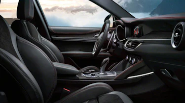 Alfa Romeo Stelvio - interior