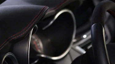 Alfa Romeo Stelvio dials