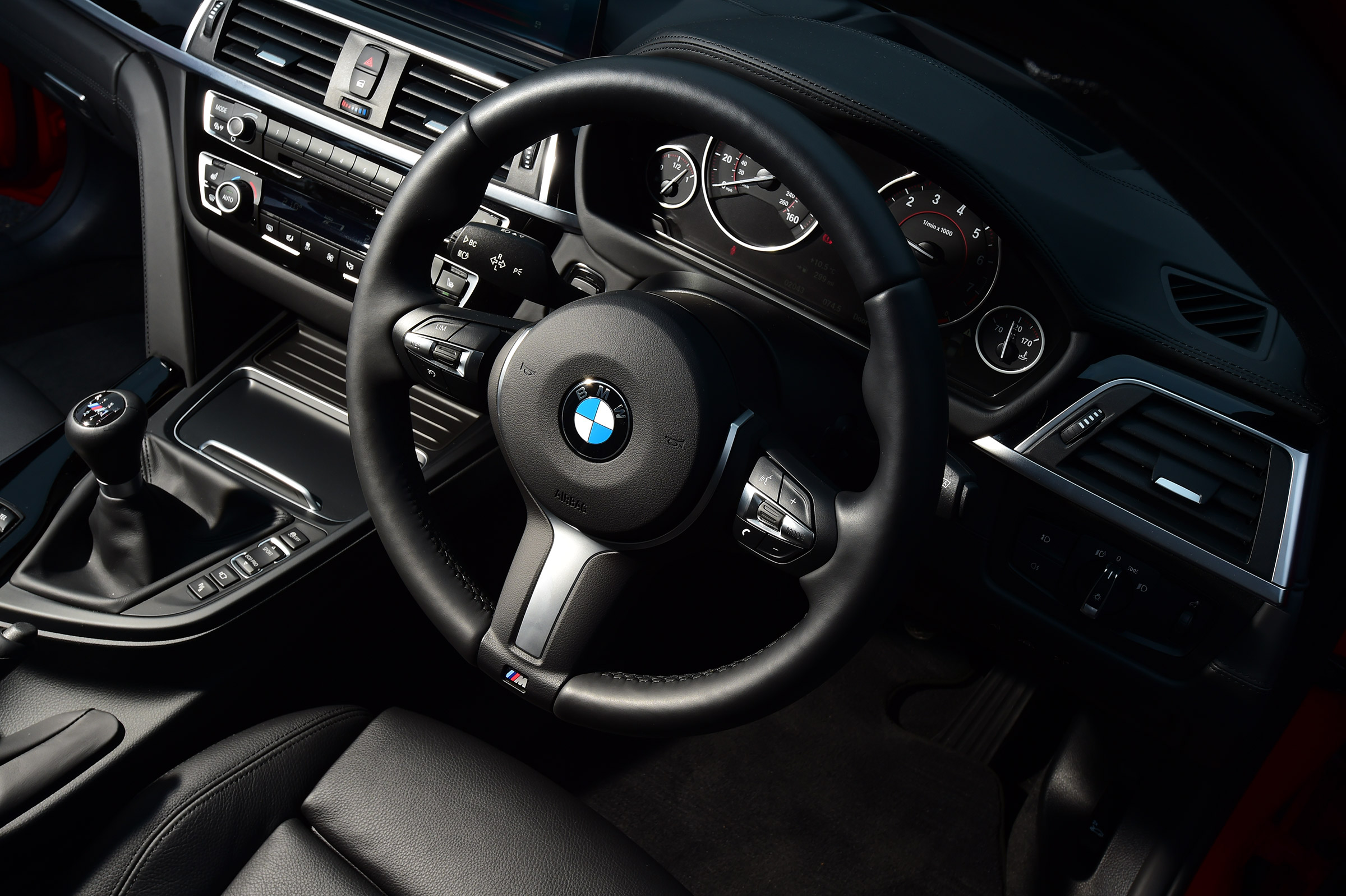 BMW 340i - interior