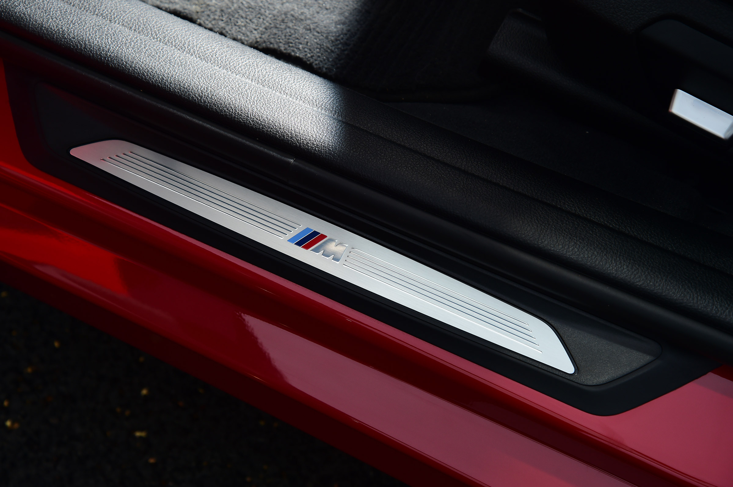BMW 340i - sill
