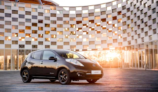 Nissan Leaf Black front right quarter