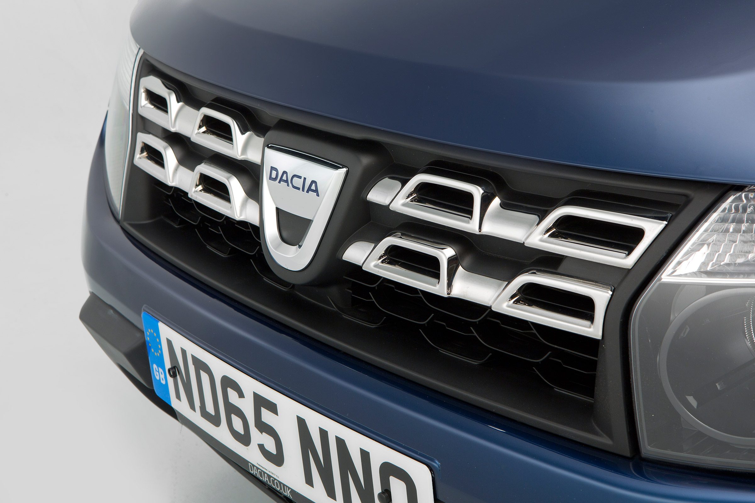 Used Dacia Duster - front detail