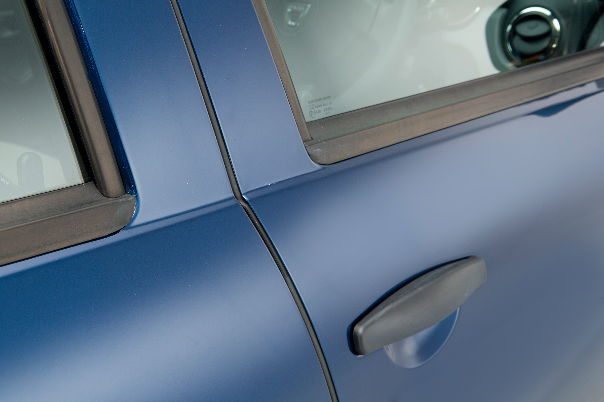 Used Dacia Duster - door detail