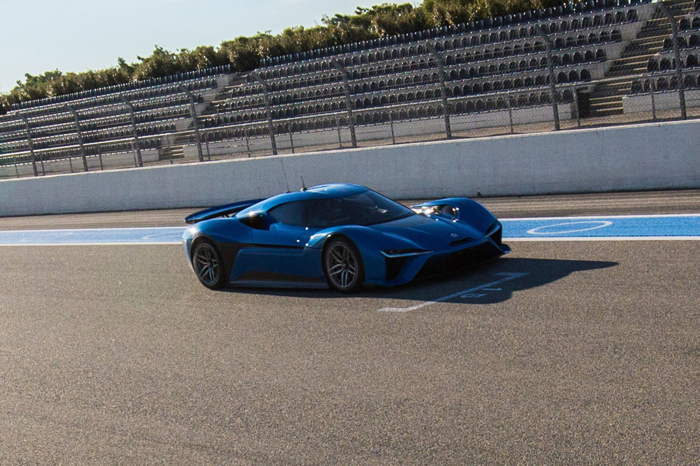 NextEV NIO EP9 electric hypercar - front action