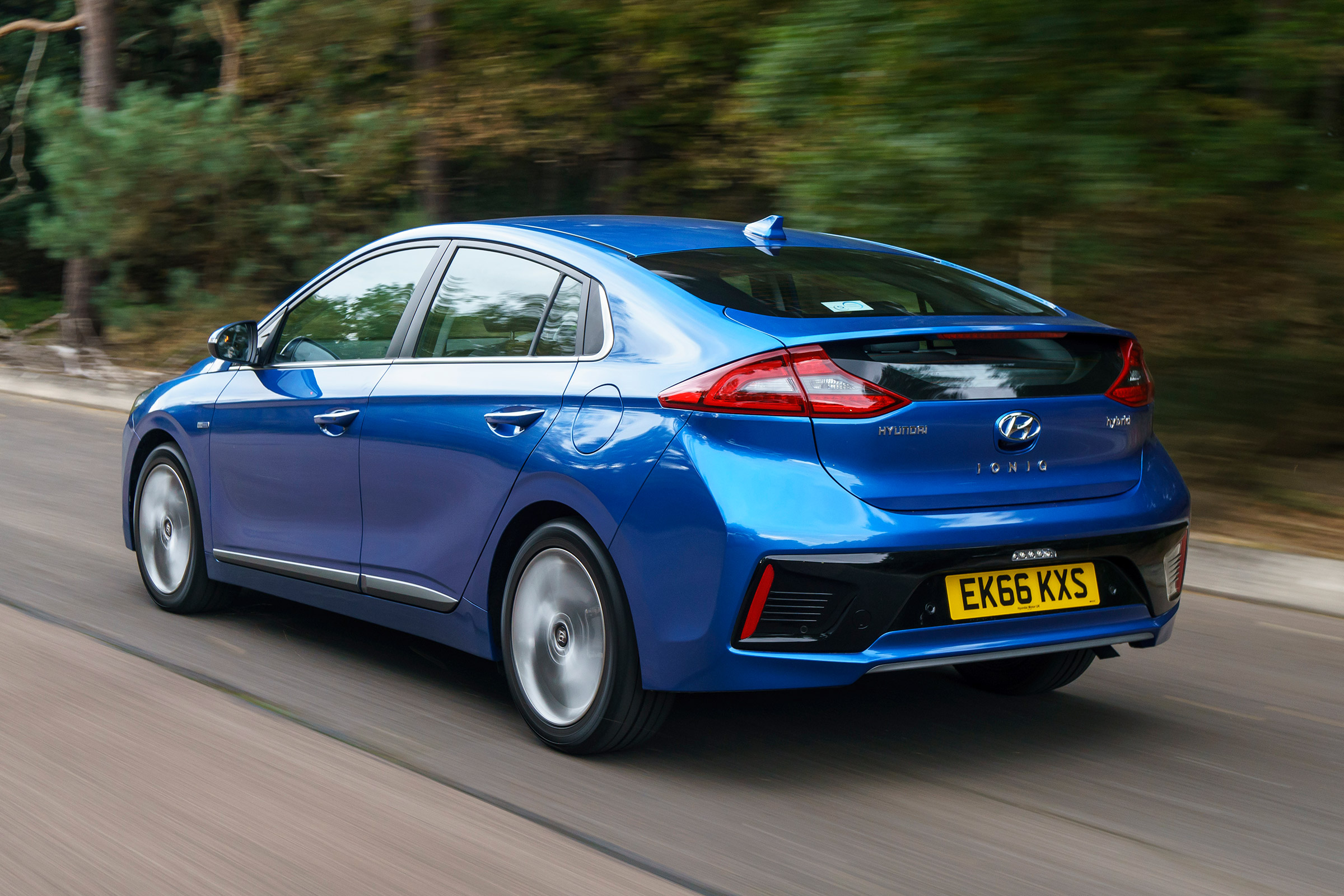 Hyundai Ioniq - rear