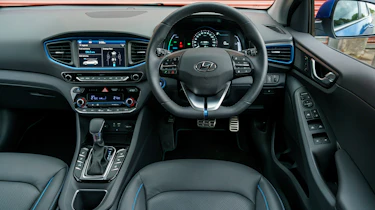 Hyundai Ioniq - dash