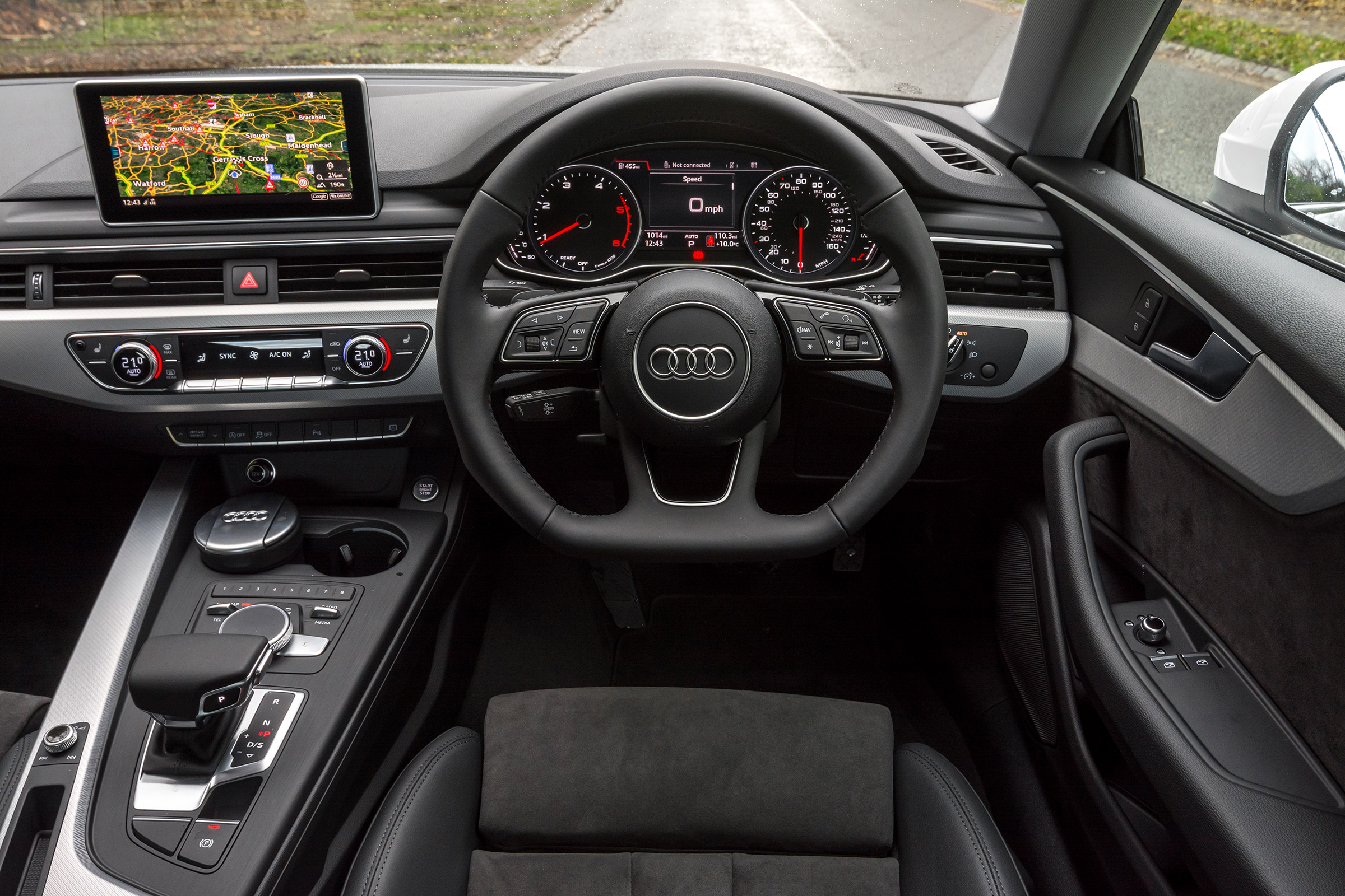Audi A5 Coupe 2.0 TDI - dash