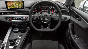 Audi A5 Coupe 2.0 TDI - dash