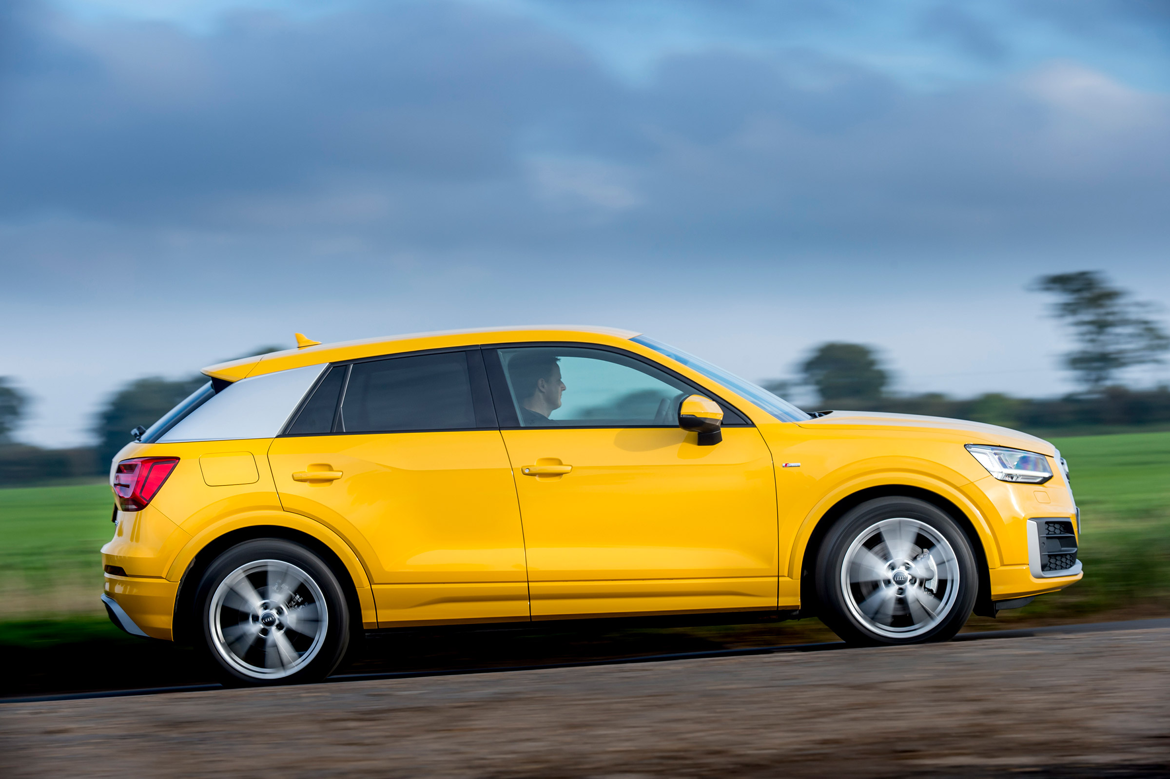 Audi Q2 1.4 TFSI - side