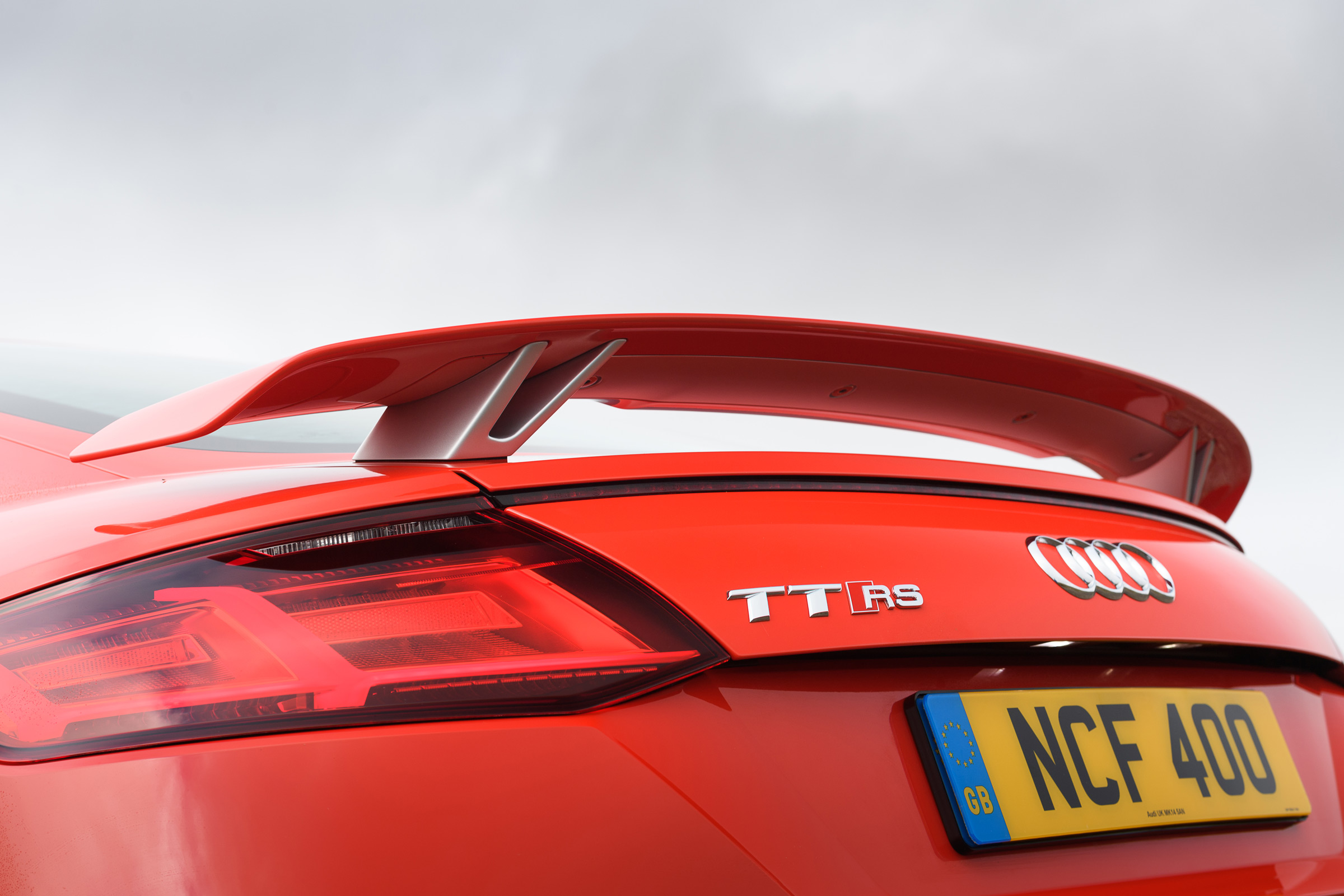 Audi TT RS 2016 - spoiler