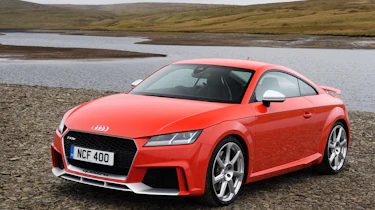 Audi TT RS 2016 - front quarter