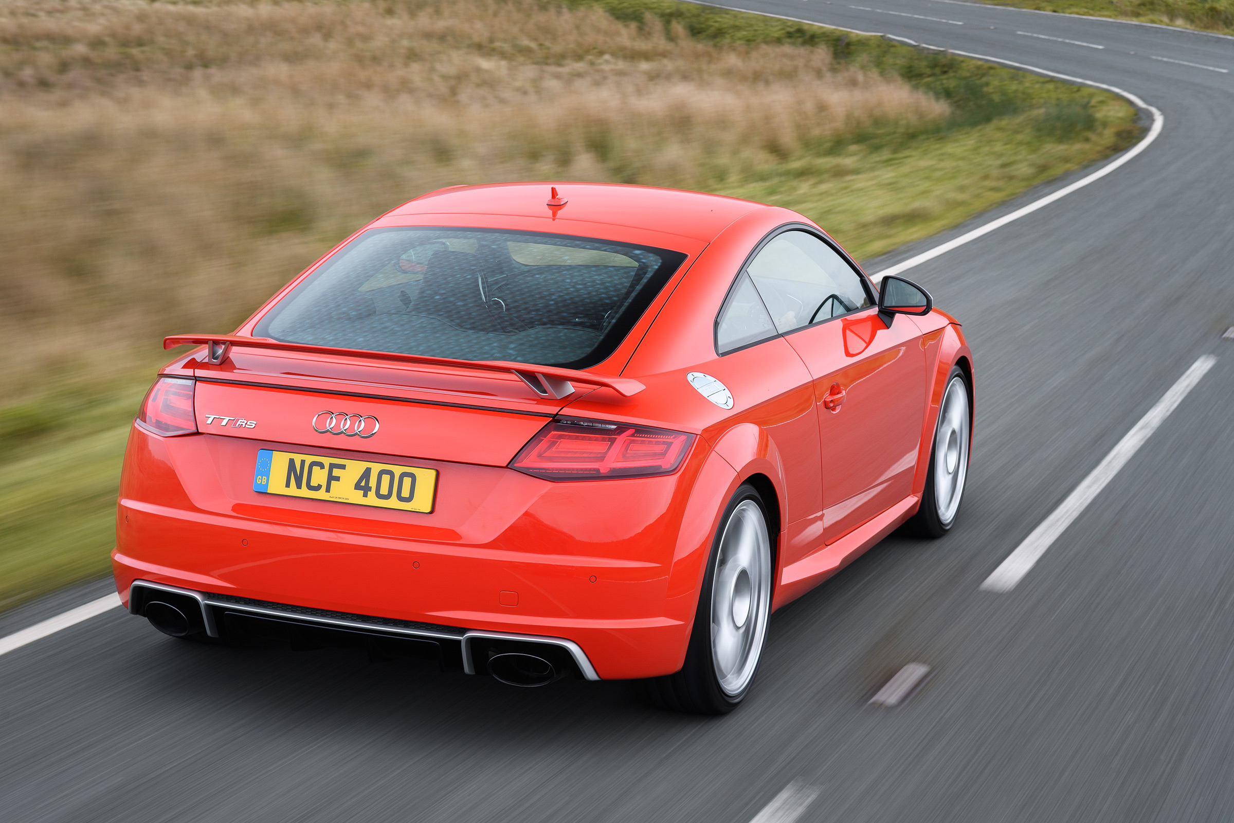 Audi TT RS 2016 - rear tracking