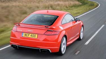 Audi TT RS 2016 - rear tracking