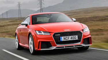 Audi TT RS 2016 - front tracking