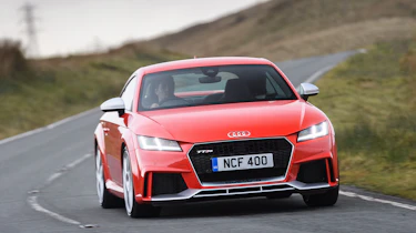Audi TT RS 2016 - front cornering