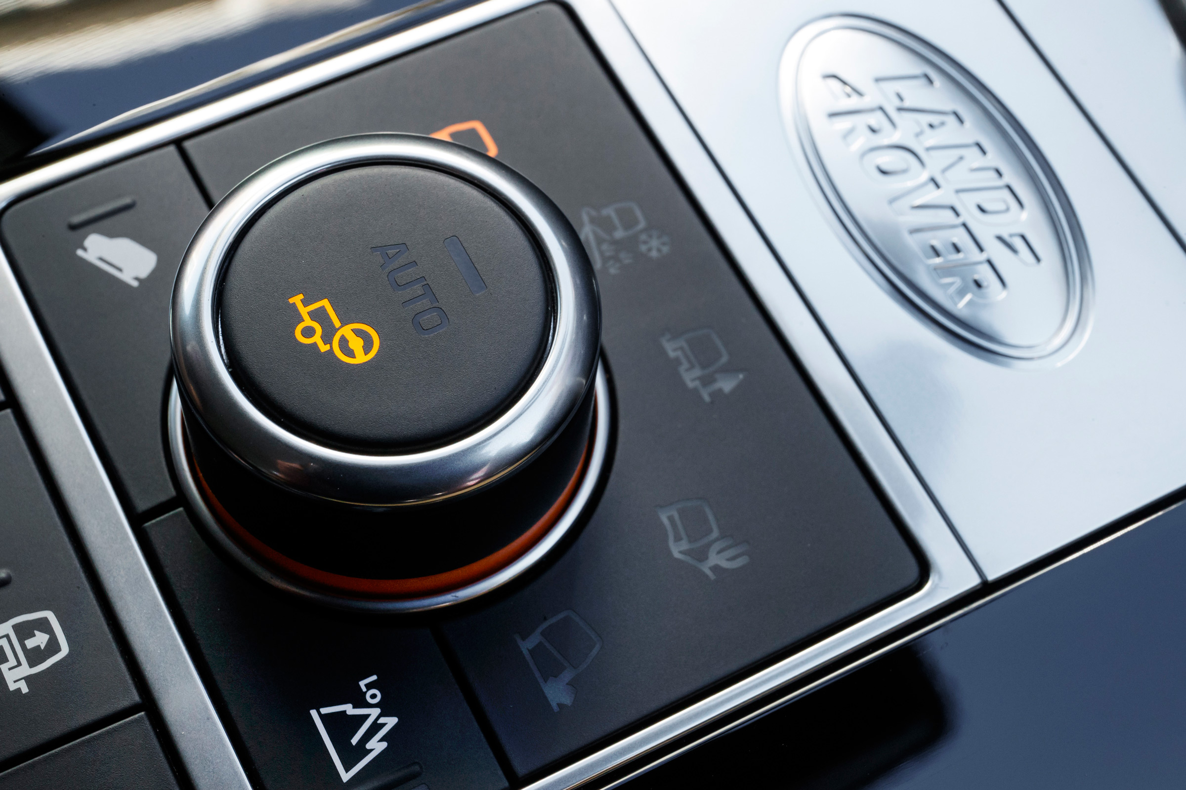 Land Rover Discovery - Advanced Trailer Assist rotary dial