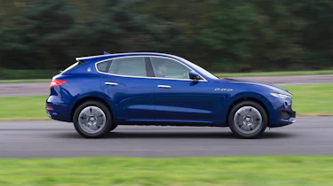 Maserati Levante - side tracking
