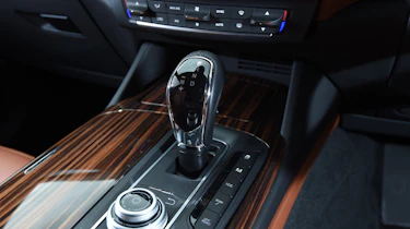 Maserati Levante - centre console